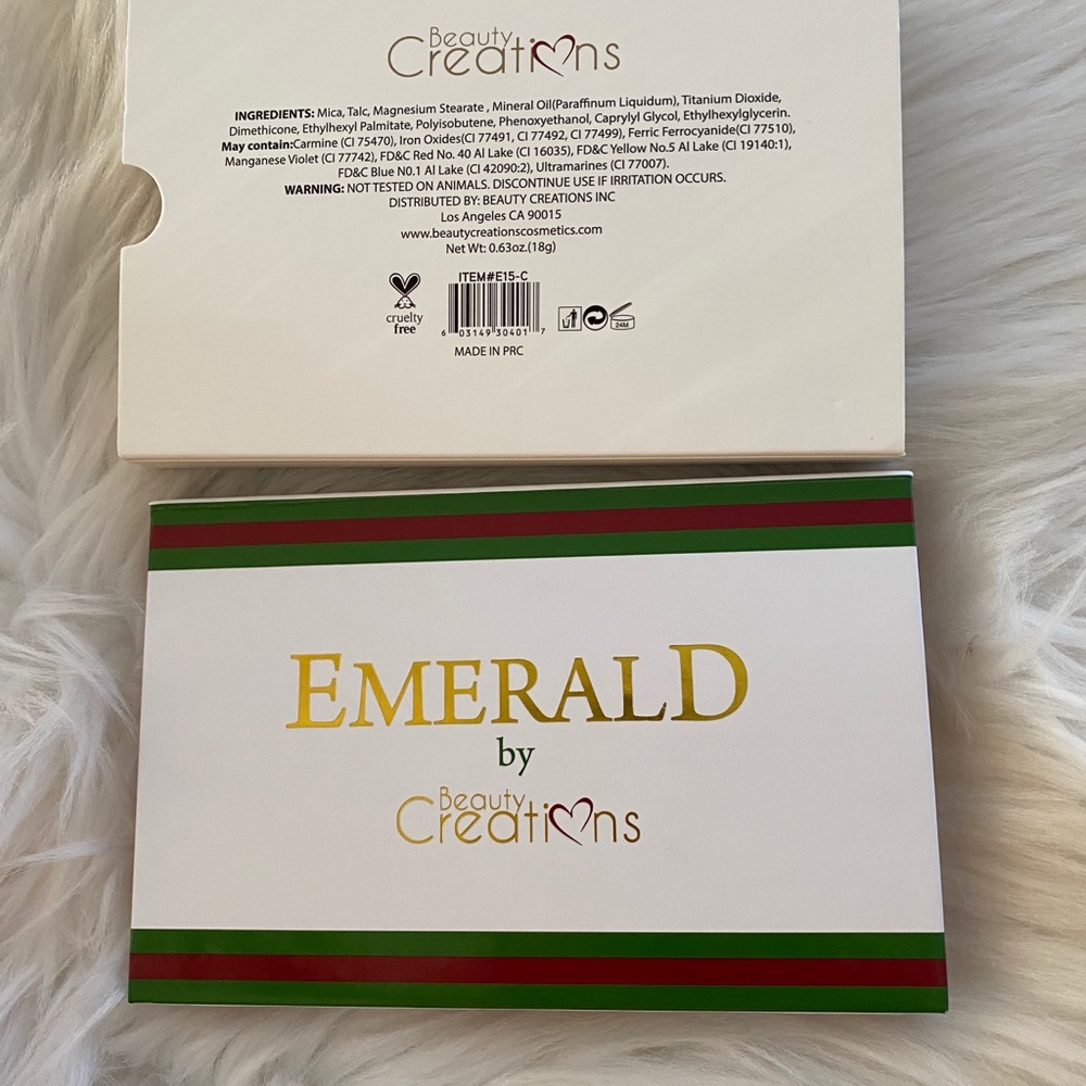 Emerald by beauty creations eyeshadow palette - Picture 4 of 5